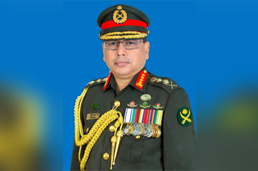সেনা প্রধান জেনারেল ওয়াকার-উজ-জামান। 
