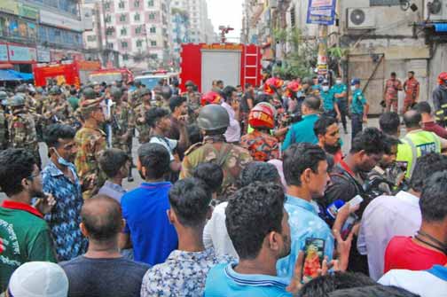 মিরপুরে গার্মেন্টস কারখানা ও রাসায়নিকের গুদামে অগ্নিকাণ্ড, নিহত বেড়ে ১৬