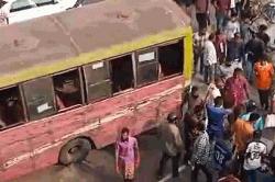 বনানীতে বাসচাপায় ২ জনের মৃত্যু