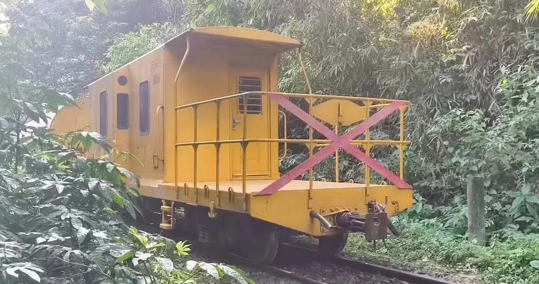 সিলেটের সাথে রেলযোগাযোগ এখনও বন্ধ