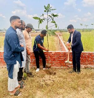  পূর্বাচলে প্রবাসী পল্লী প্রকল্পে বৃক্ষরোপণ কর্মসূচি