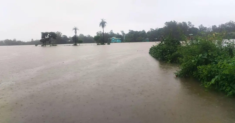 চট্টগ্রামে বন্যায় প্রাণহানি বেড়ে ৫০, আশ্রয়কেন্দ্রে প্রায় ৩৫ হাজার মানুষ