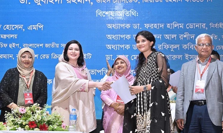 গ্রামাঞ্চলে চিকিৎসাসেবা নিশ্চিত করার আহ্বান জানালেন ডা. জুবাইদা
