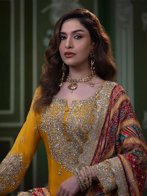 মডেল ও অভিনেত্রী স্নিগ্ধা চৌধুরী।