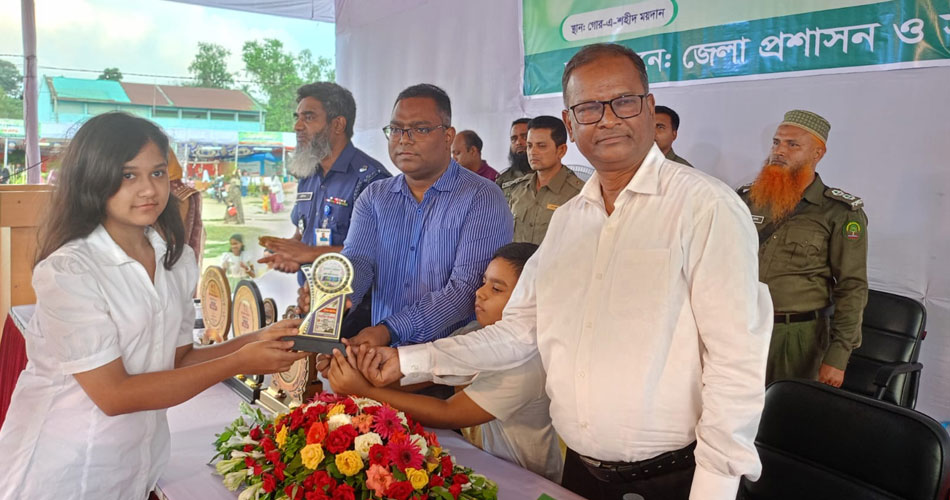 দিনাজপুরে পক্ষকালব্যাপী বৃক্ষরোপণ অভিযান ও বৃক্ষমেলার সমাপ্তি